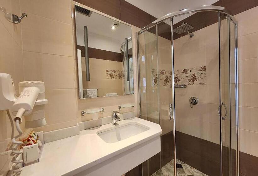 Triple Room Sea View, Gold