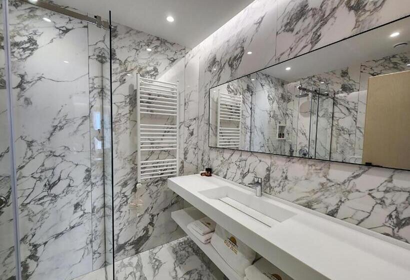 수피리어 트리플룸 바다 전망, Gold