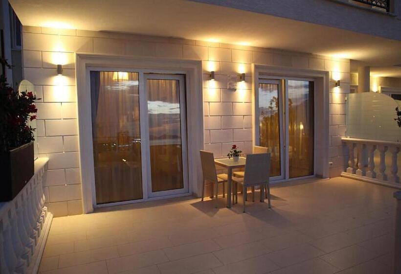 패밀리 스위트, Gold