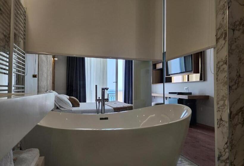 디럭스 테라스 룸 바다 전망, Gold