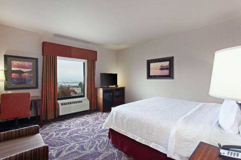 带观景的标准间, Hampton Inn Seattle/everett
