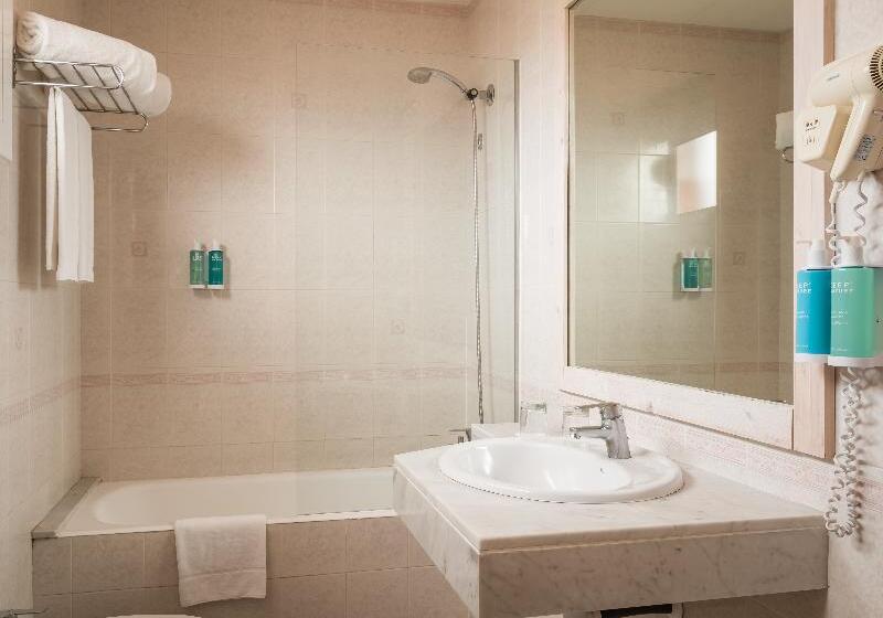 带观景的标准间, Hampton Inn Seattle/everett