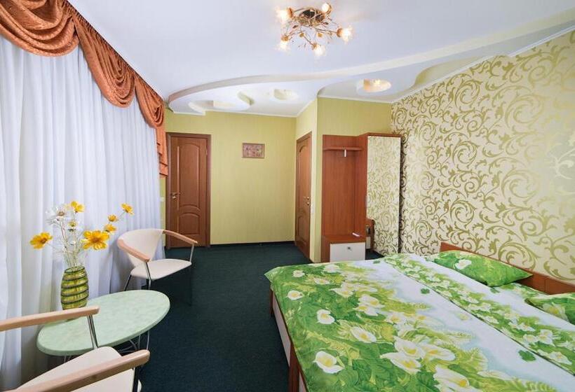 Junior Suite, Hottey