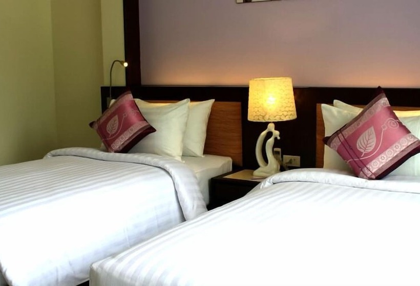 디럭스 룸, The Mareeya Place