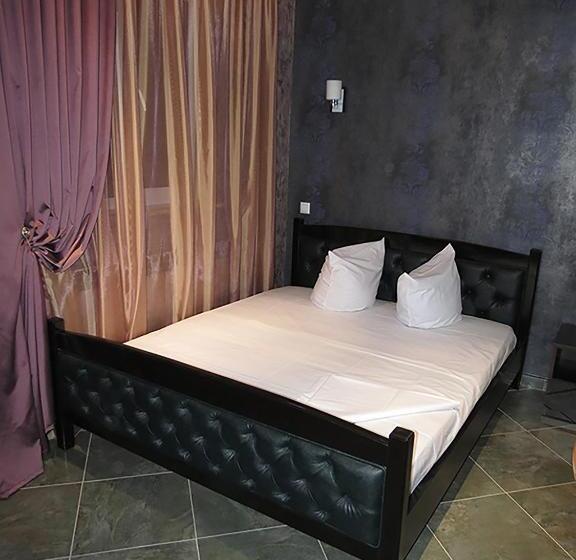 스탠다드 자쿠지 룸, White House