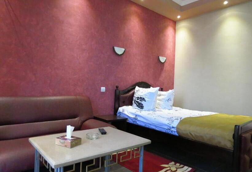 스탠다드 싱글 룸, White House