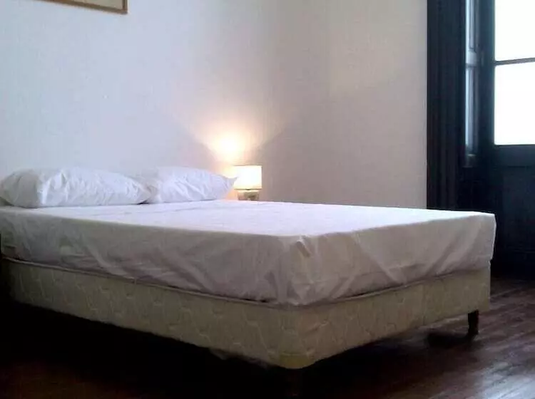اتاق استاندارد, Montevideo Chic Hostel
