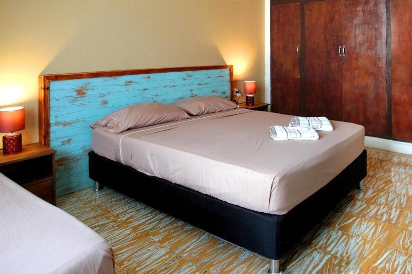 Standard room with outdoor bath, Cacao Hostel Santa Marta