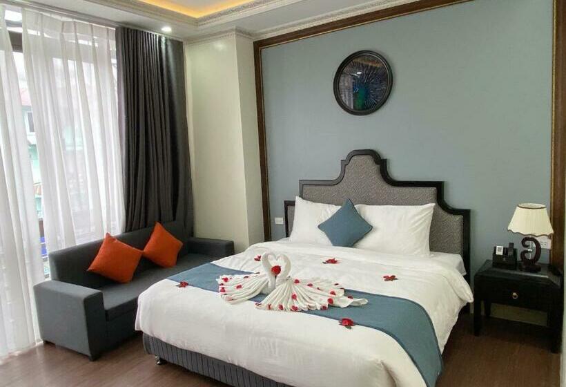 اتاق لوکس, Aurora Sapa