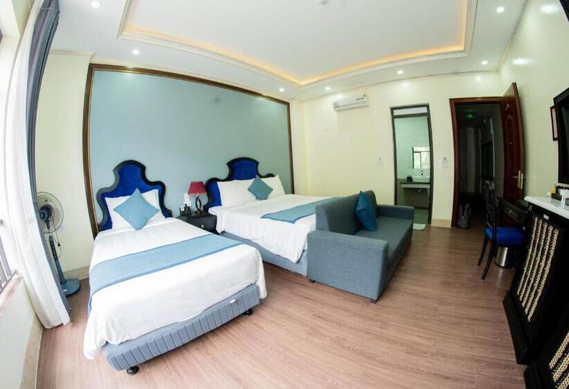 اتاق لوکس سه تخته, Aurora Sapa