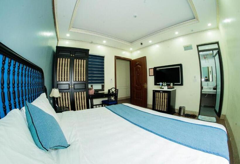 اتاق استاندارد با تخت بزرگ, Aurora Sapa