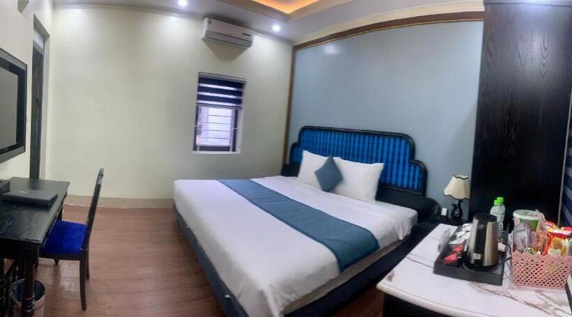 اتاق استاندارد با تخت بزرگ, Aurora Sapa