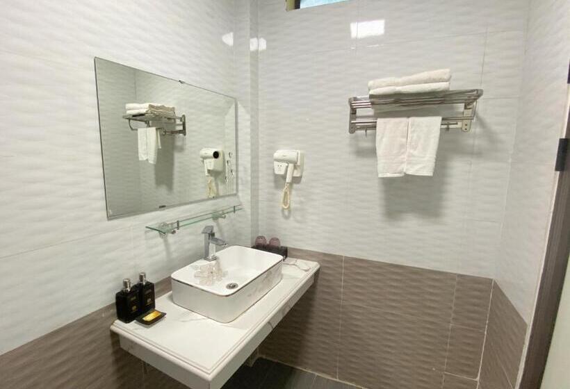 اتاق استاندارد چهار تخته, Aurora Sapa