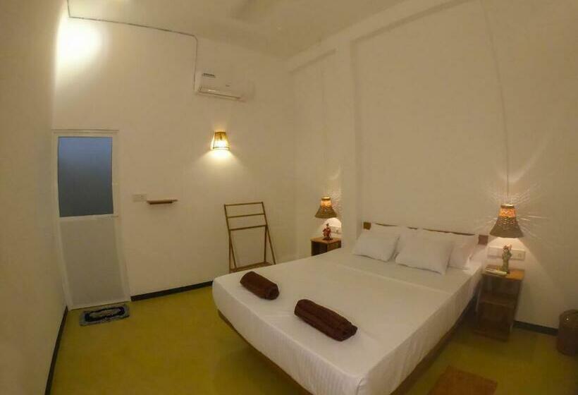 スタンダードルーム, Summer Time Hiriketiya