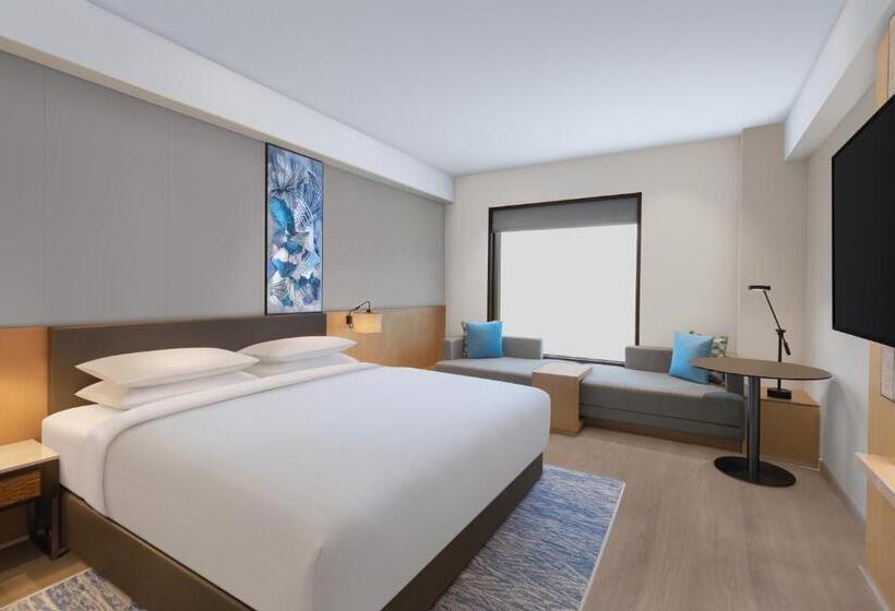 带大床的豪华间, Fairfield By Marriott Dehradun