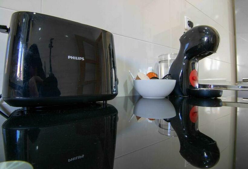 דירת שלושה חדרים, Apartamento Paris