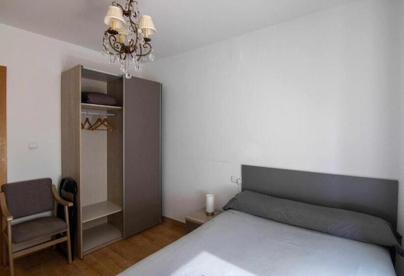 דירת שלושה חדרים, Apartamento Paris
