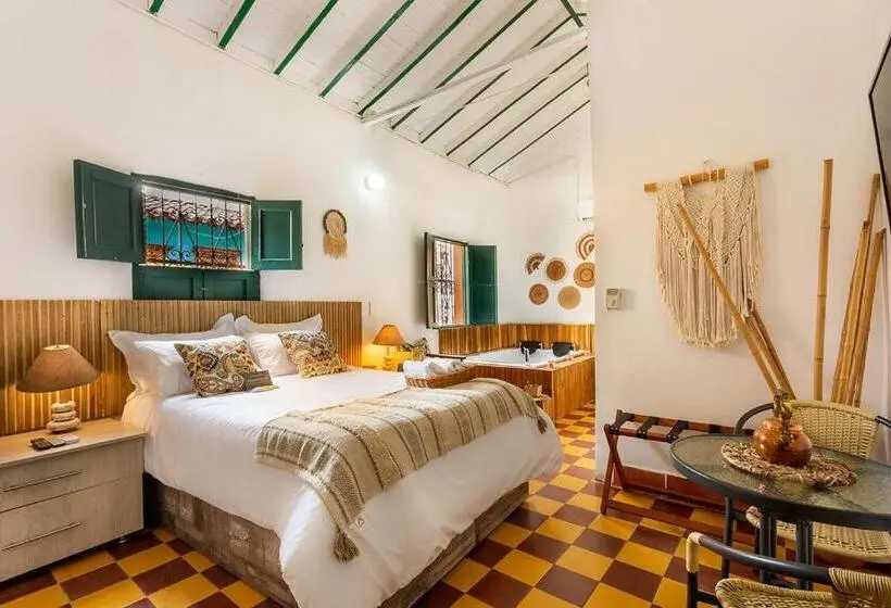 سوییت لوکس, Entre Palmas Casa