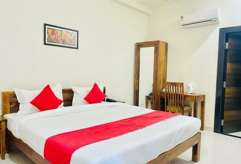 Номер Deluxe, Panchsheel Inn