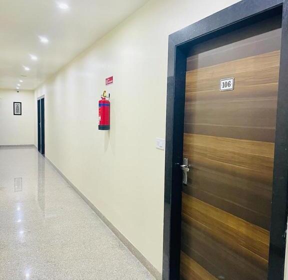 Номер Deluxe, Panchsheel Inn