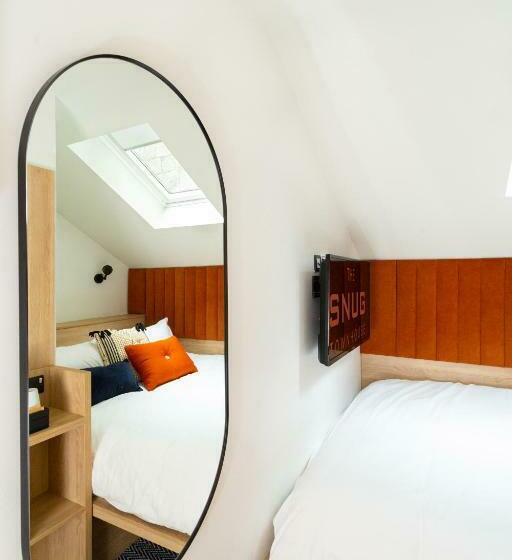 스탠다드 룸, The Snug Townhouse