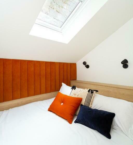 스탠다드 룸, The Snug Townhouse