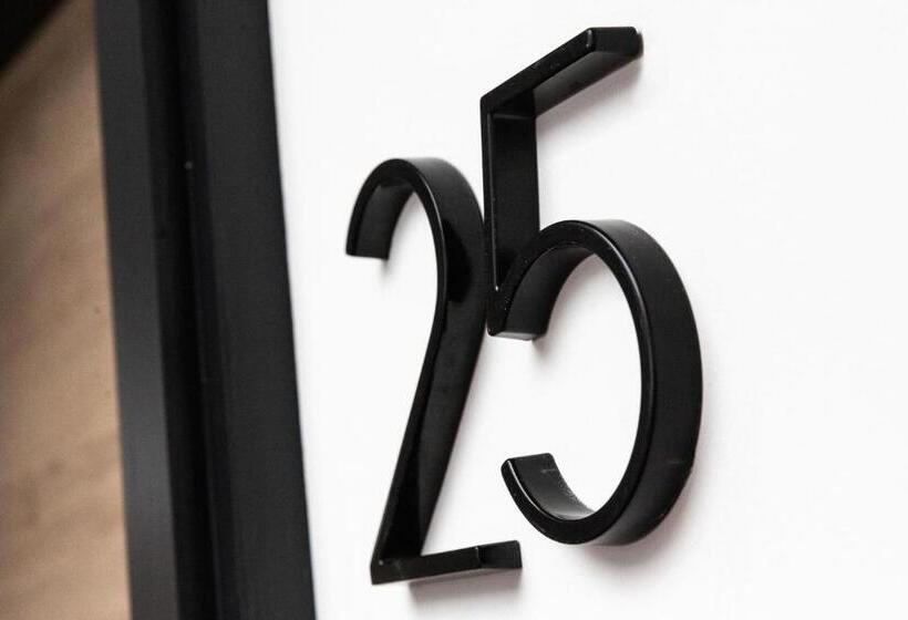 수피리어 룸, The Snug Townhouse