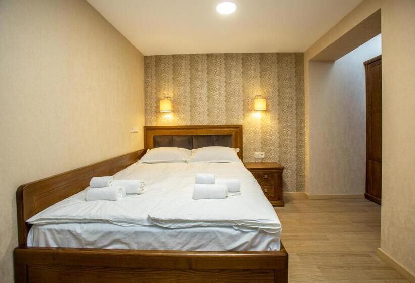 Habitació Estàndard, семеен хотел чардаците