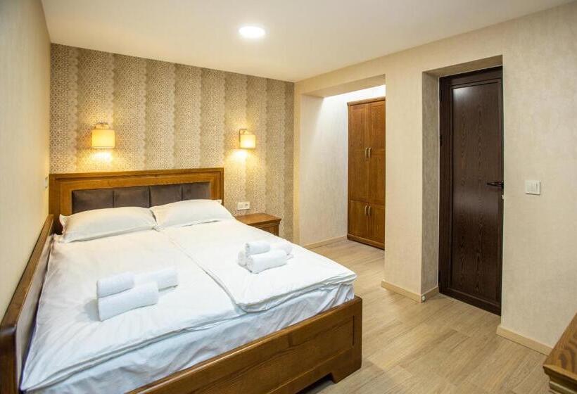 Habitació Estàndard, семеен хотел чардаците