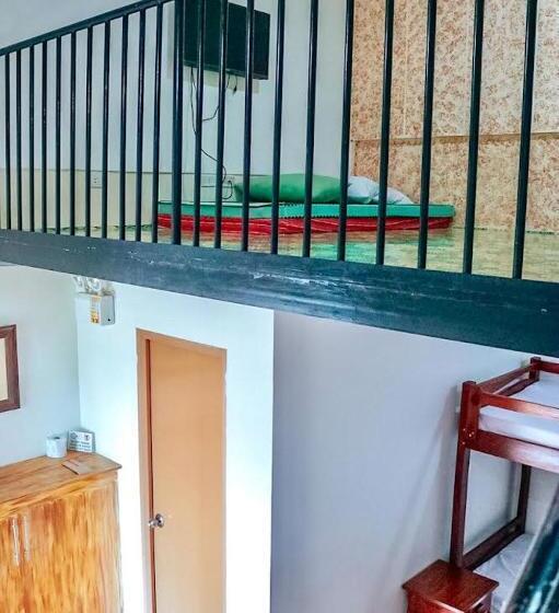 جناح عائلي, Airport View Hotel Vigan