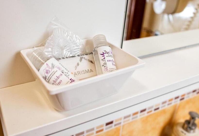 غرفة قياسية ثلاثية, B&b Lo Scrigno