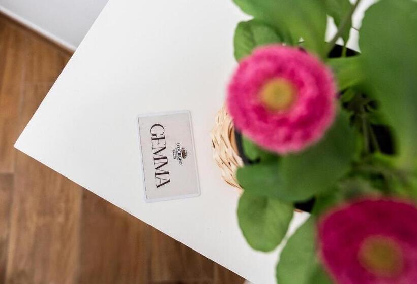 غرفة قياسية ثلاثية, B&b Lo Scrigno