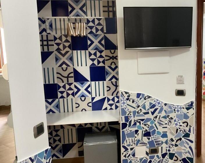 غرفة قياسية ثلاثية, B&b Lo Scrigno