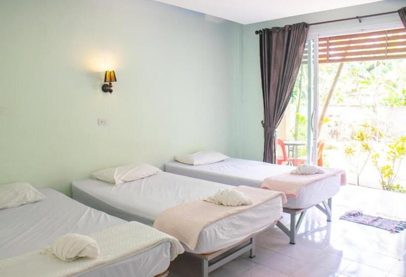 스탠다드 트리플 룸 가든 전망, Best House Resort