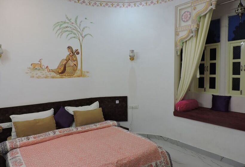 Camera Deluxe, Ushaan Haveli