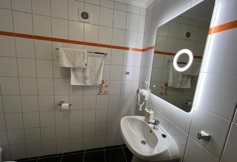 带1个卧室带花园景观的公寓, Kúria Vendégház