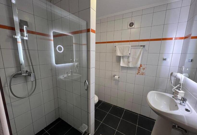 带1个卧室带花园景观的公寓, Kúria Vendégház