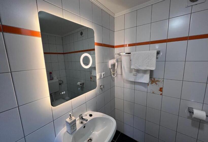 带1个卧室带花园景观的公寓, Kúria Vendégház