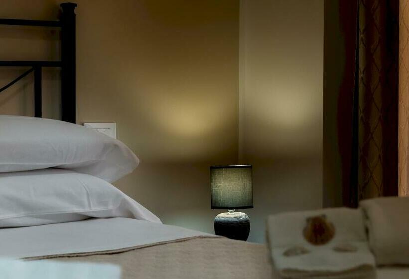 带露台的标准房间, Samira