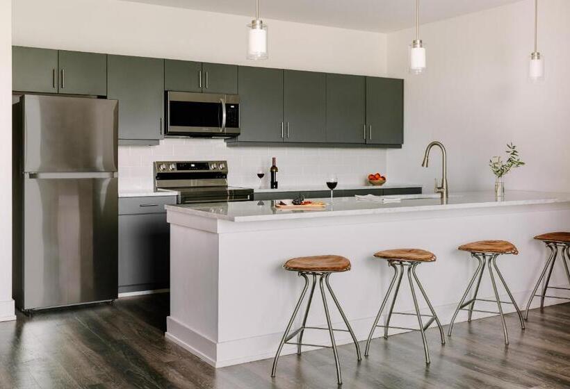 דירת חדר סופריור, Sonder Midtown South