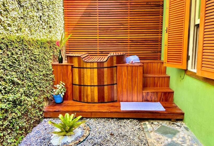 Люкс с гидромассажем, Gaia Gardens Pousada