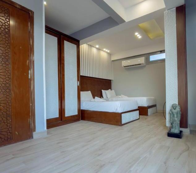 غرفة ديلوكس, Queen Pyramids View