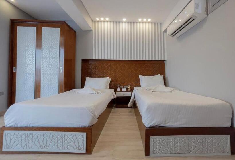 غرفة ديلوكس, Queen Pyramids View