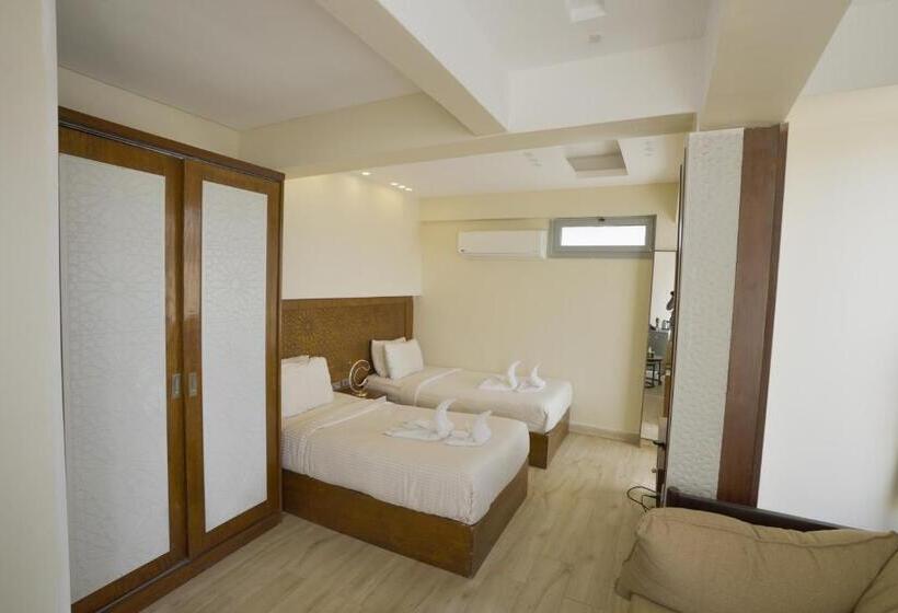 غرفة ديلوكس, Queen Pyramids View