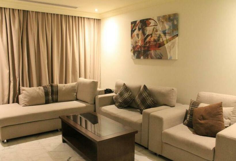 סוויטת 2 חדרי שינה, Ebreez