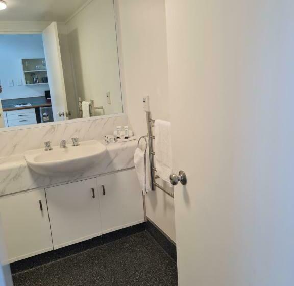 带海景的复工套房, The Wharf Seaview Apartments By Avi