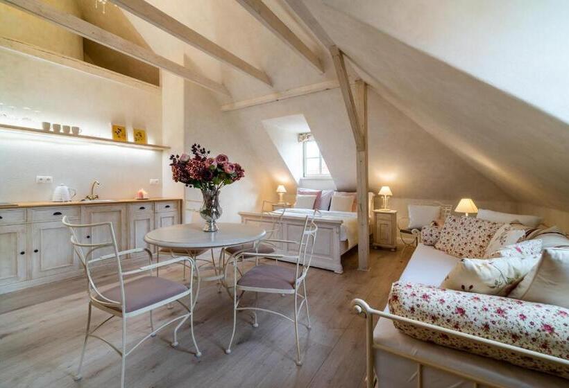 Номер Стандарт Трехместный, Boutique Hotel Soukeníkův Dům