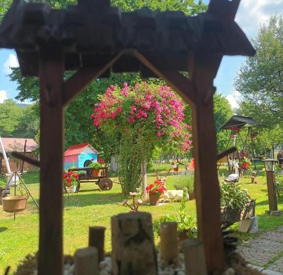 اتاق استاندارد سه نفره, Pensiunea Rominvest