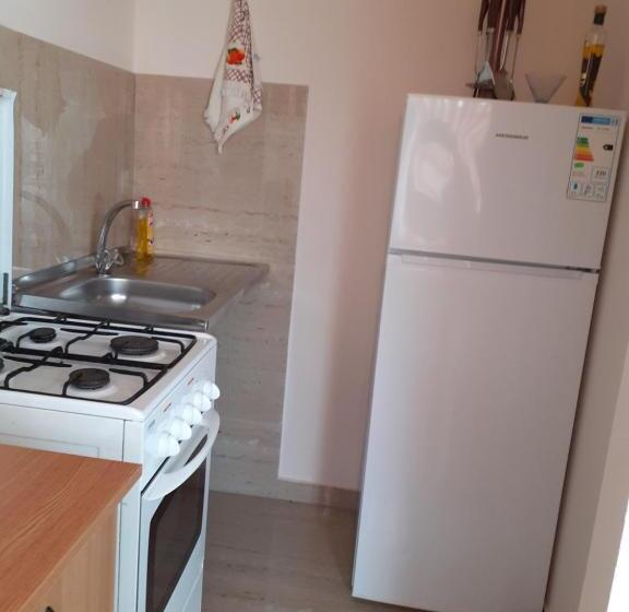 اتاق استاندارد سه نفره, Pensiunea Rominvest