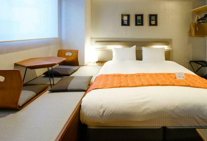 جناح, Asakusa Kaede 浅草楓